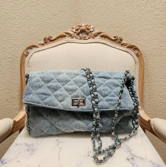 Quilted Demin Shoulder Bag With Chain Straps New No Tag - Picture 3 of 7